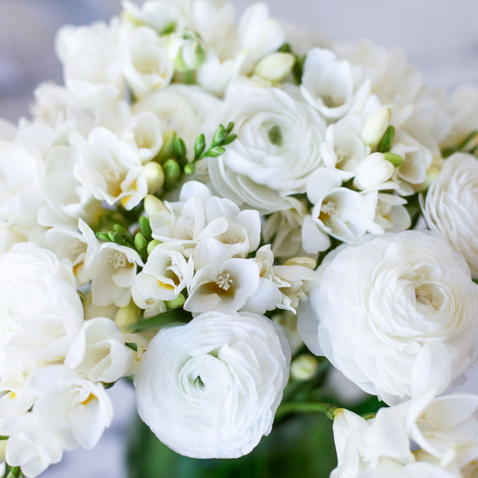 ranunculus freesia white mix